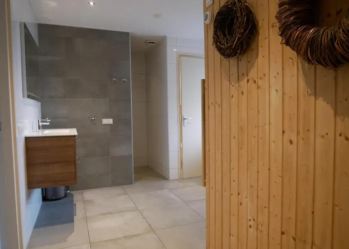 Buiten 130 Met Sauna Villa