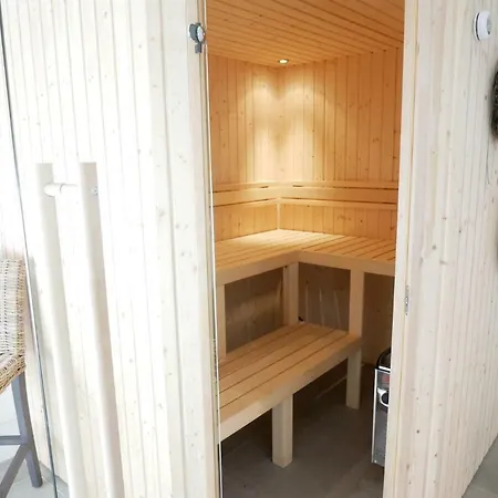 Buiten 130 Met Sauna Villa